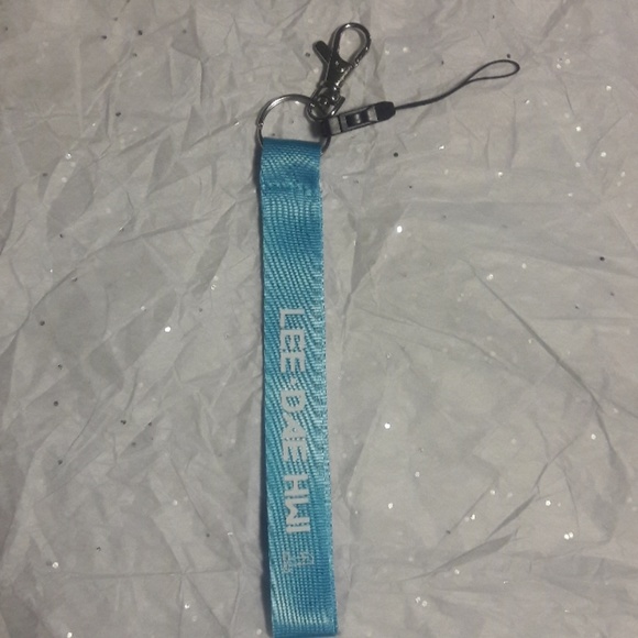 Wanna One Kpop DaeHwi Keychain Lanyard - Picture 1 of 3